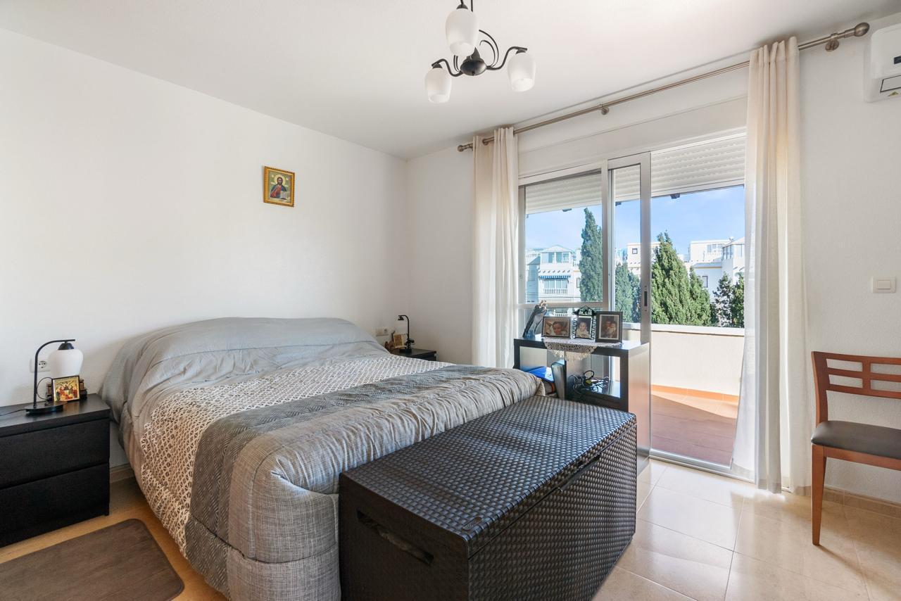 Resale - 3 Bedroom 2 Bathroom Town House in Orihuela Costa - Costa Blanca  - Alicante