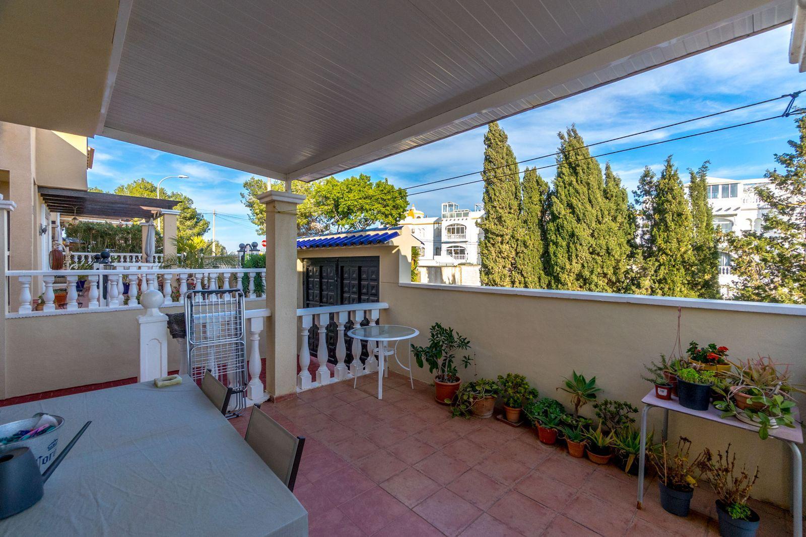 Resale - 3 Bedroom 2 Bathroom Town House in Orihuela Costa - Costa Blanca  - Alicante