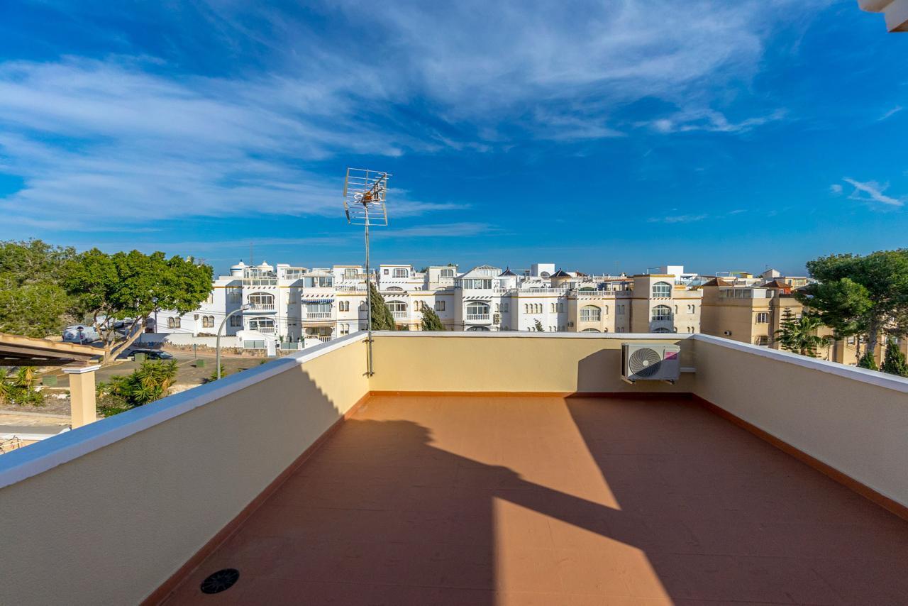 Resale - 3 Bedroom 2 Bathroom Town House in Orihuela Costa - Costa Blanca  - Alicante