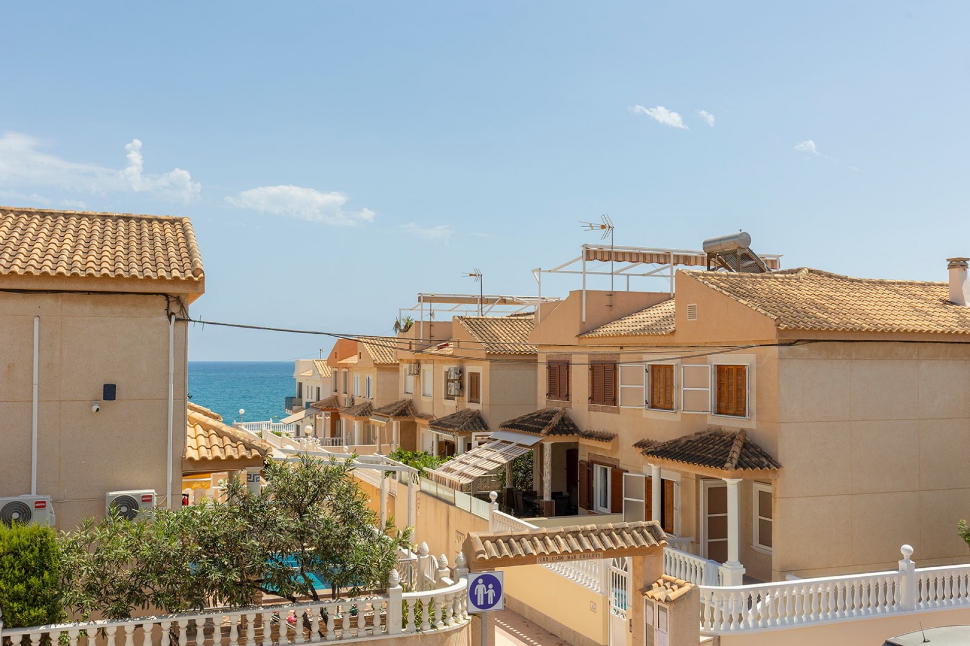 Resale - 3 Bedroom 2 Bathroom Town House in La Mata - Costa Blanca  - Alicante