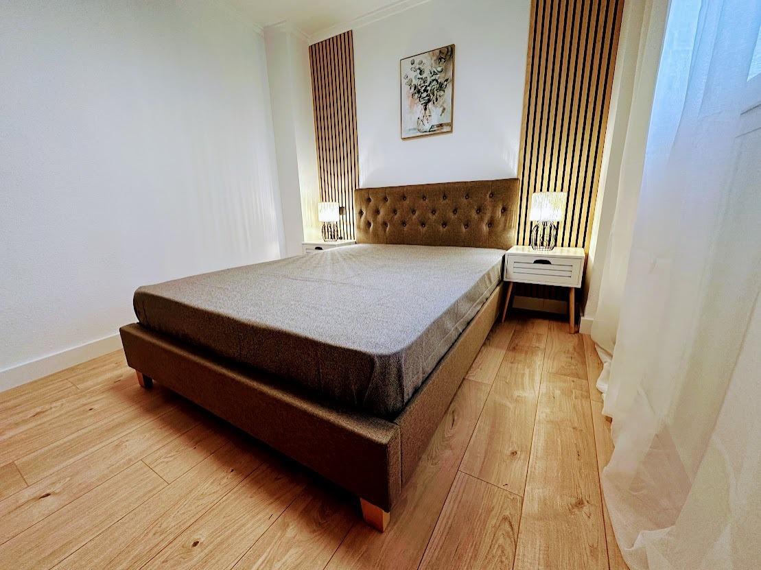 Resale - 2 Bedroom 1 Bathroom Apartment in Torrevieja - Centro  - Alicante