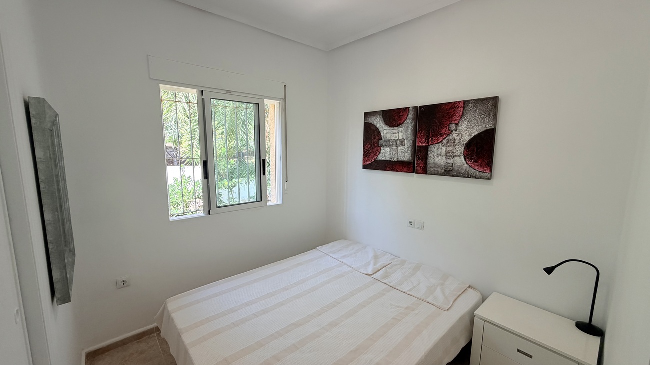 Resale - 3 Bedroom 2 Bathroom Villa in Orihuela Costa - Costa Blanca  - Alicante