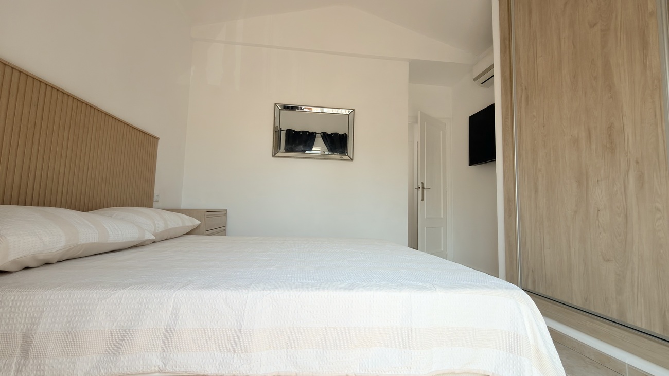 Resale - 3 Bedroom 2 Bathroom Villa in Orihuela Costa - Costa Blanca  - Alicante