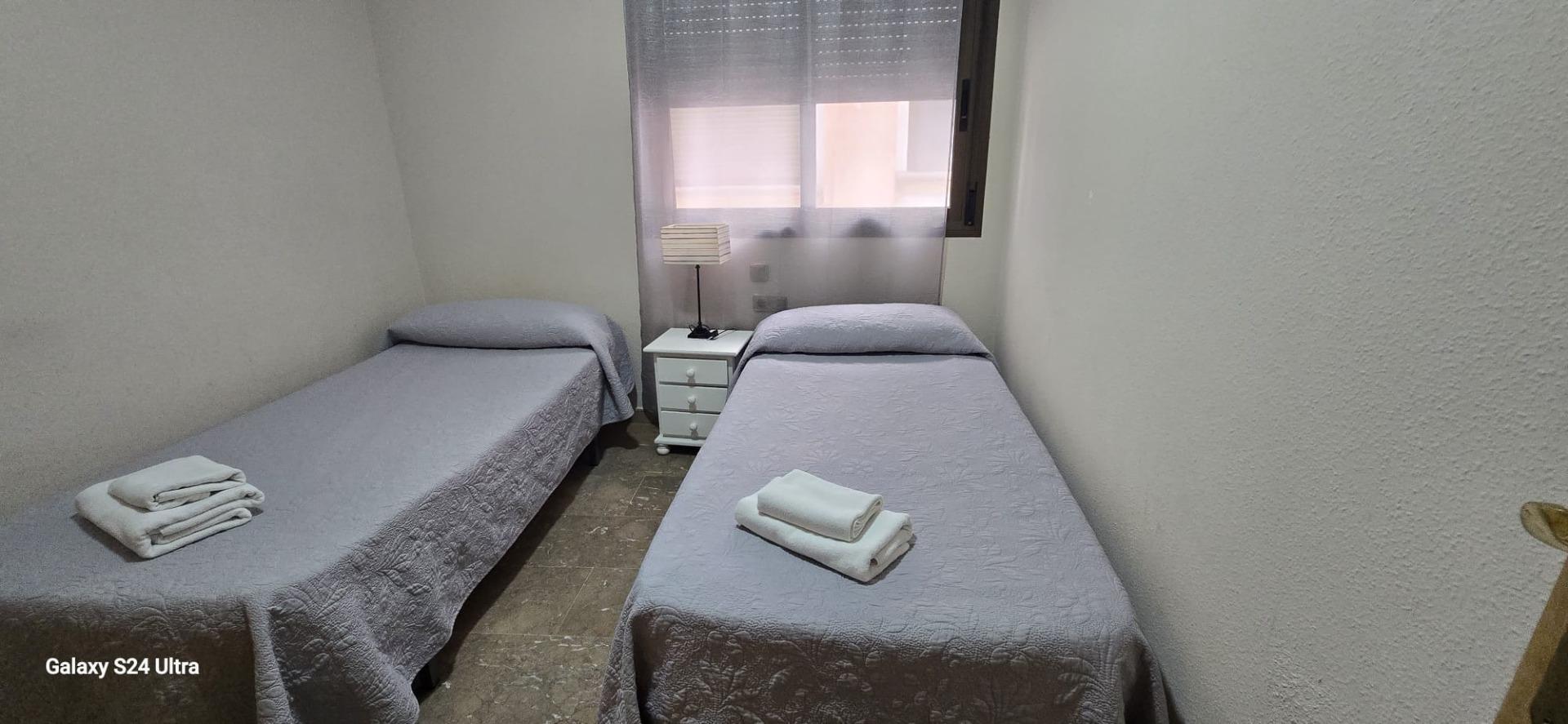 Resale - 3 Bedroom 2 Bathroom Apartment in Torrevieja - Torrevieja  - Alicante