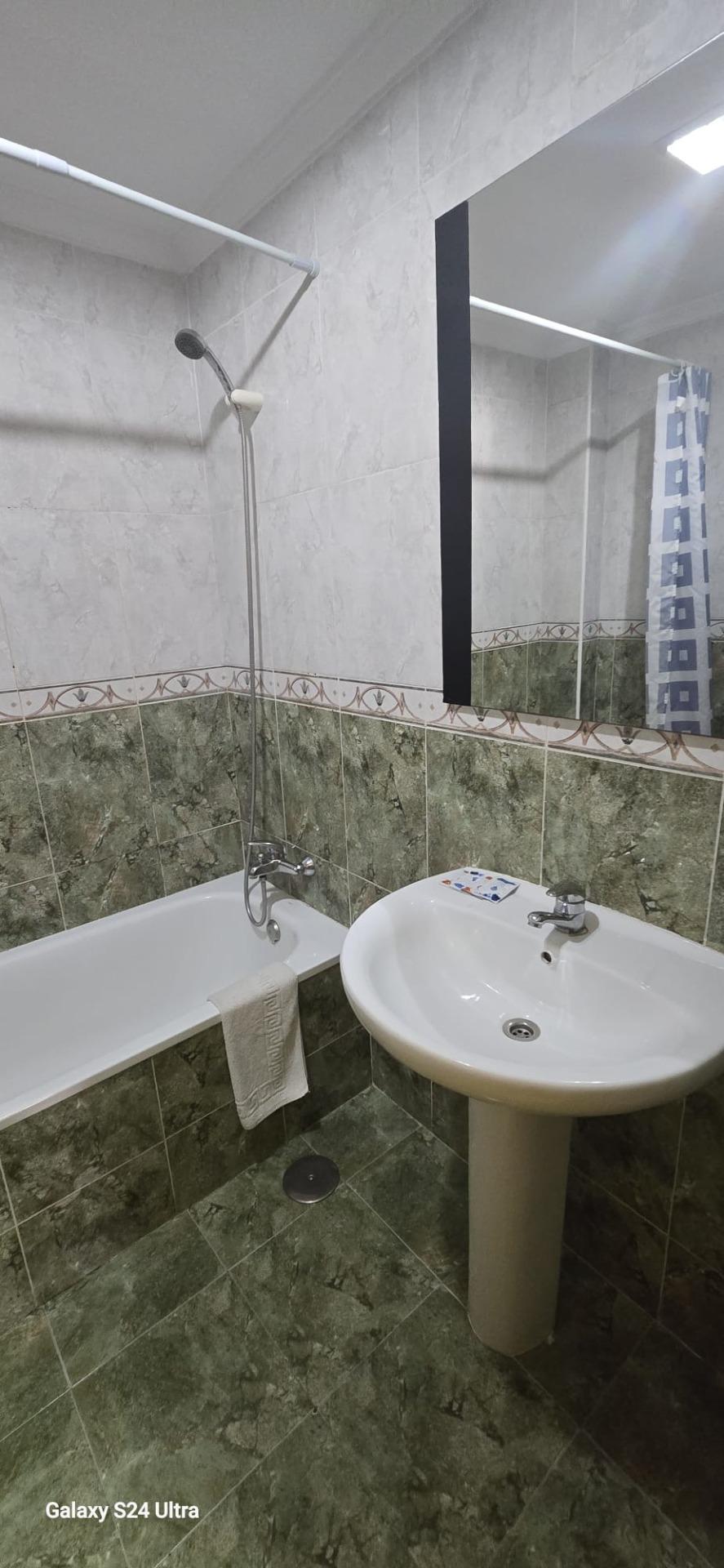 Resale - 3 Bedroom 2 Bathroom Apartment in Torrevieja - Torrevieja  - Alicante