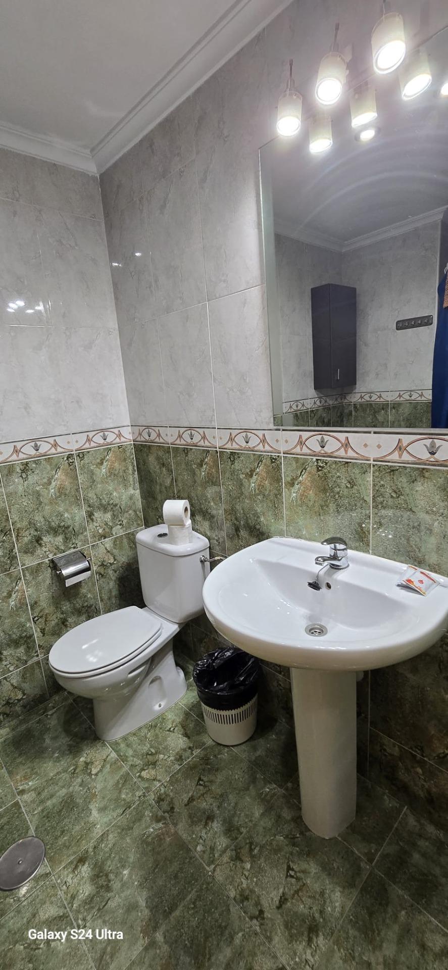Resale - 4 Bedroom 2 Bathroom Apartment in Torrevieja - Torrevieja  - Alicante