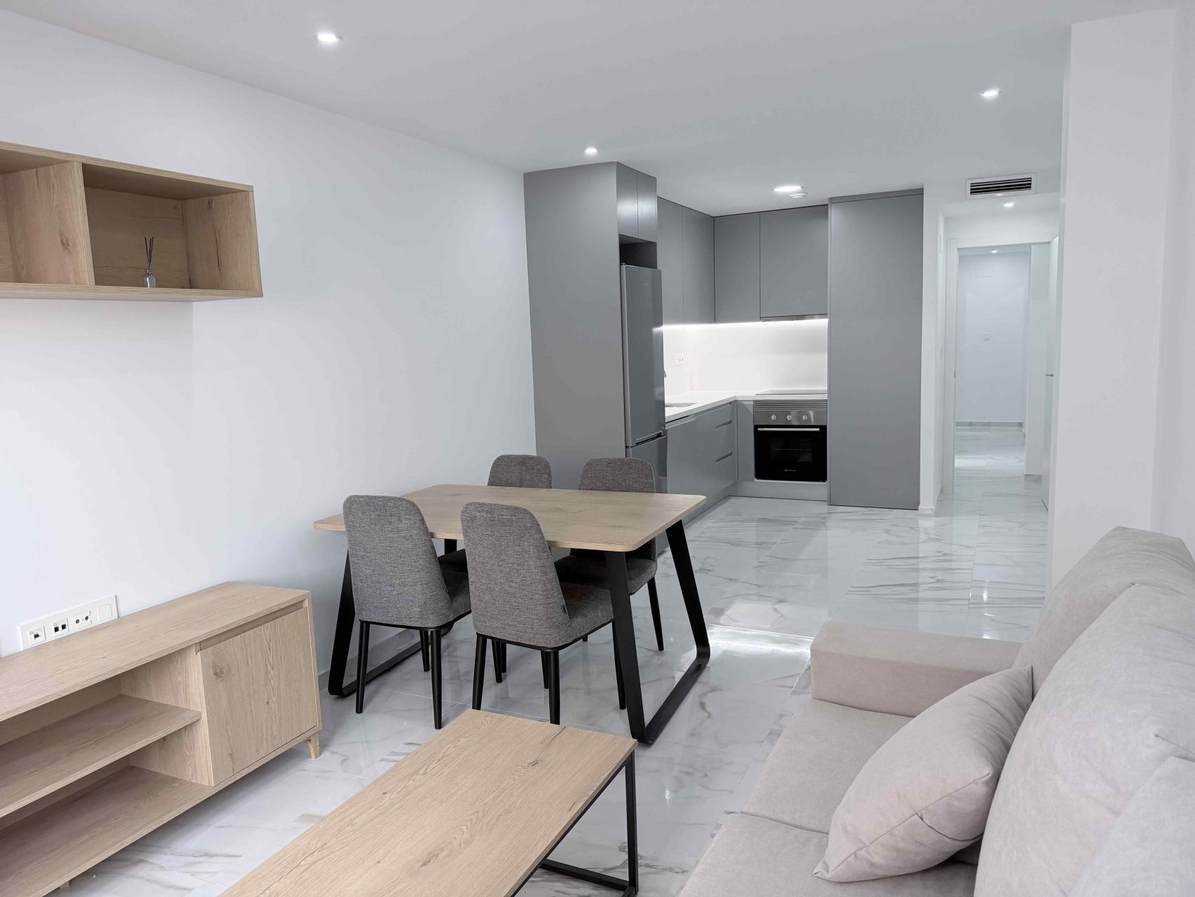 Resale - 2 Bedroom 1 Bathroom Apartment in Torrevieja - Costa Blanca  - Alicante