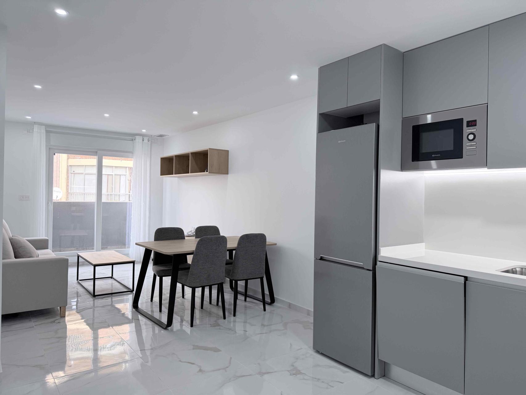 Resale - 2 Bedroom 1 Bathroom Apartment in Torrevieja - Costa Blanca  - Alicante