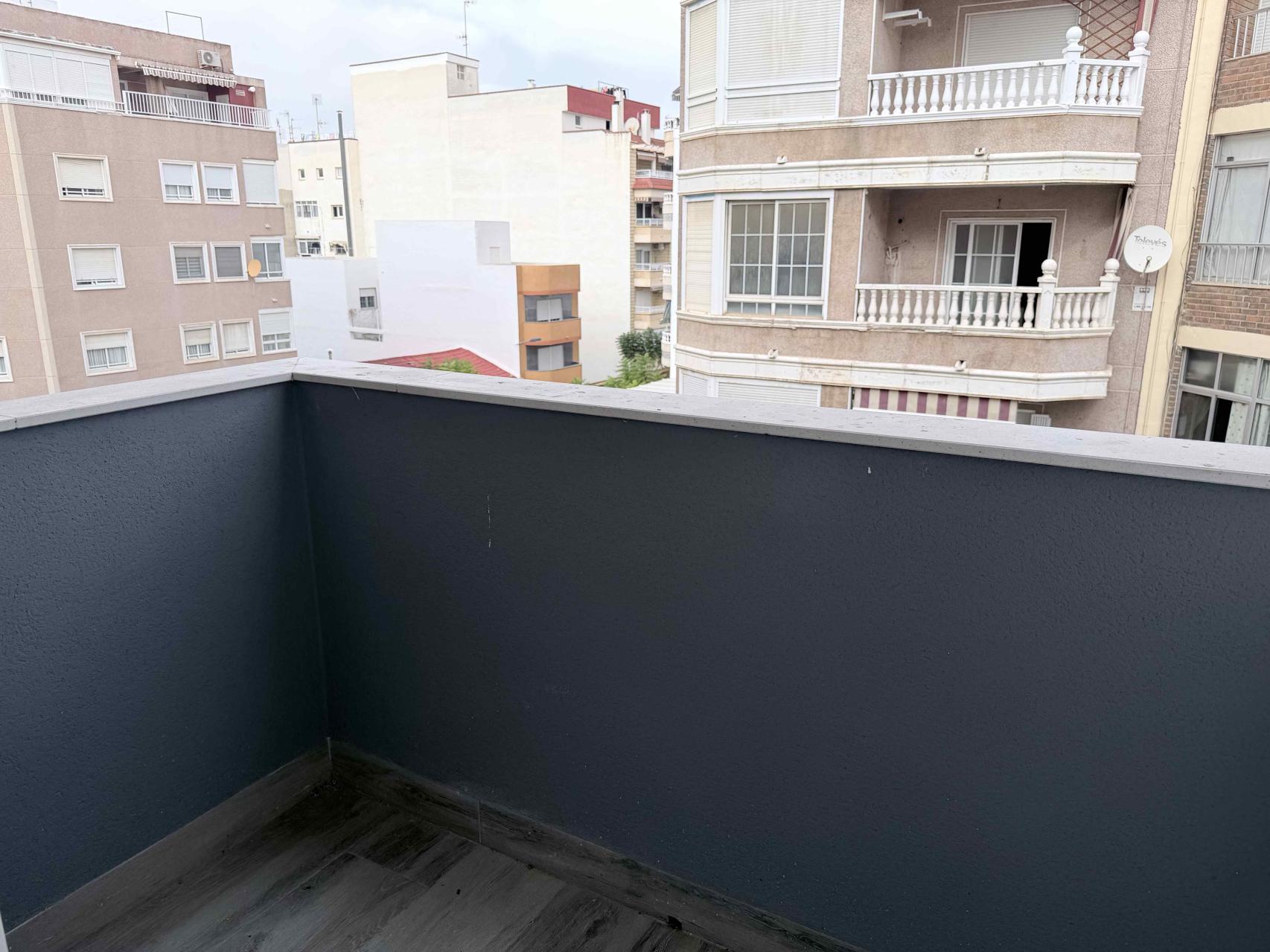 Resale - 2 Bedroom 1 Bathroom Apartment in Torrevieja - Costa Blanca  - Alicante