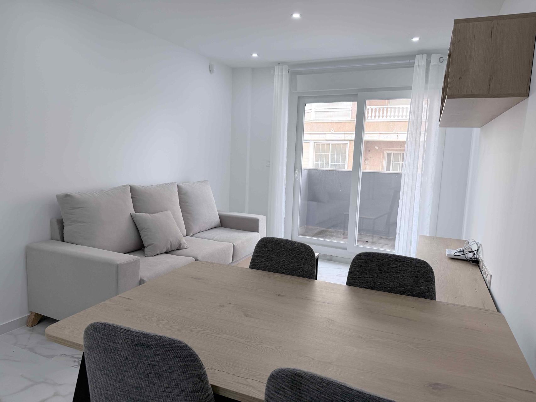 Resale - 2 Bedroom 1 Bathroom Apartment in Torrevieja - Costa Blanca  - Alicante