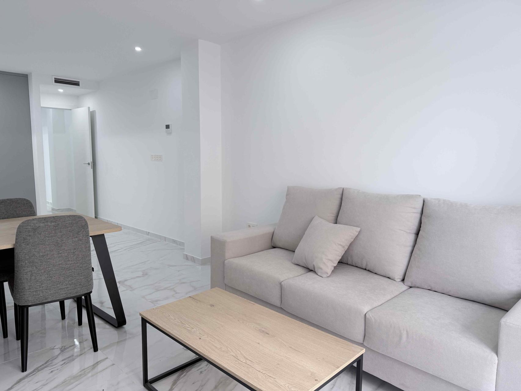 Resale - 2 Bedroom 1 Bathroom Apartment in Torrevieja - Costa Blanca  - Alicante