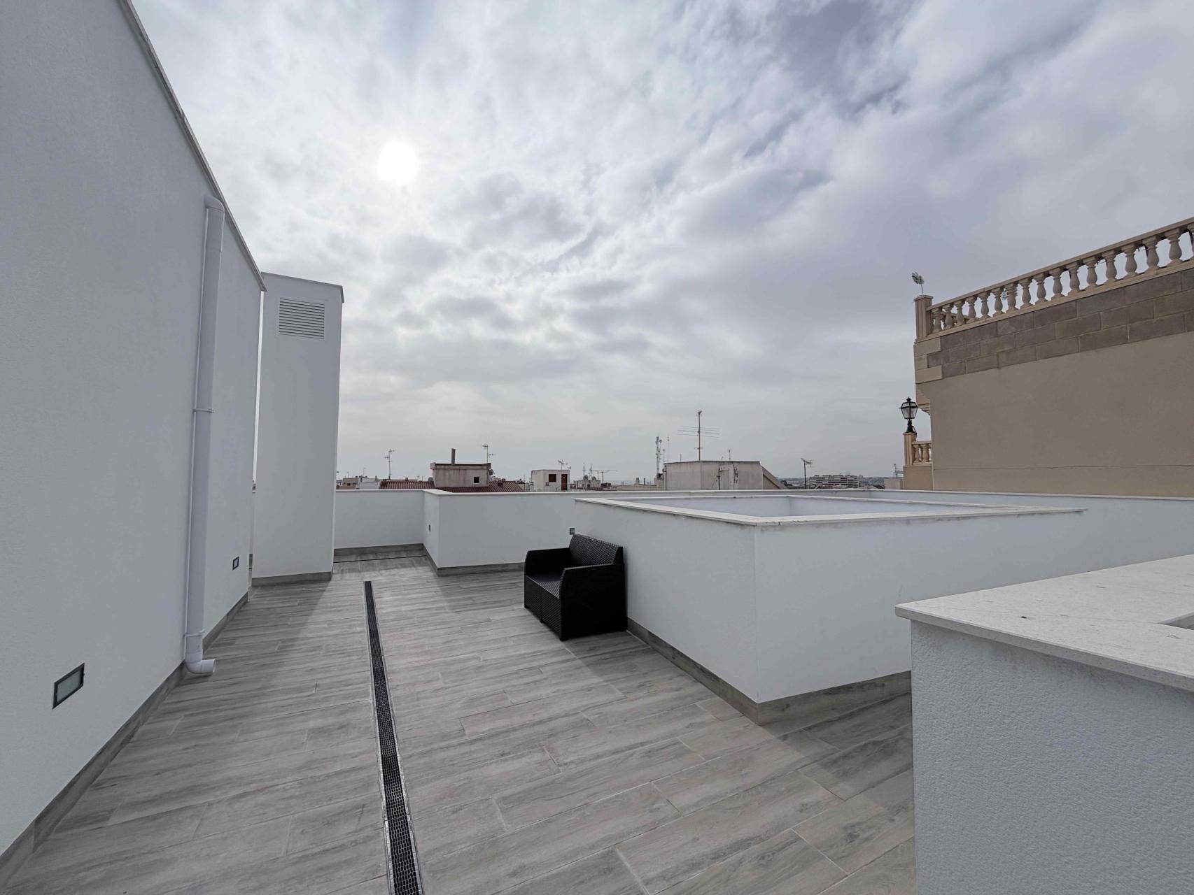 Resale - 2 Bedroom 1 Bathroom Apartment in Torrevieja - Costa Blanca  - Alicante
