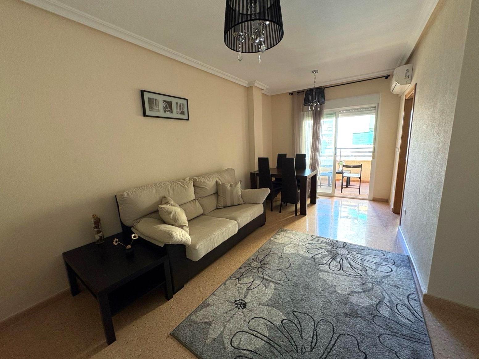 Resale - 2 Bedroom 1 Bathroom Apartment in Torrevieja - Centro  - Alicante