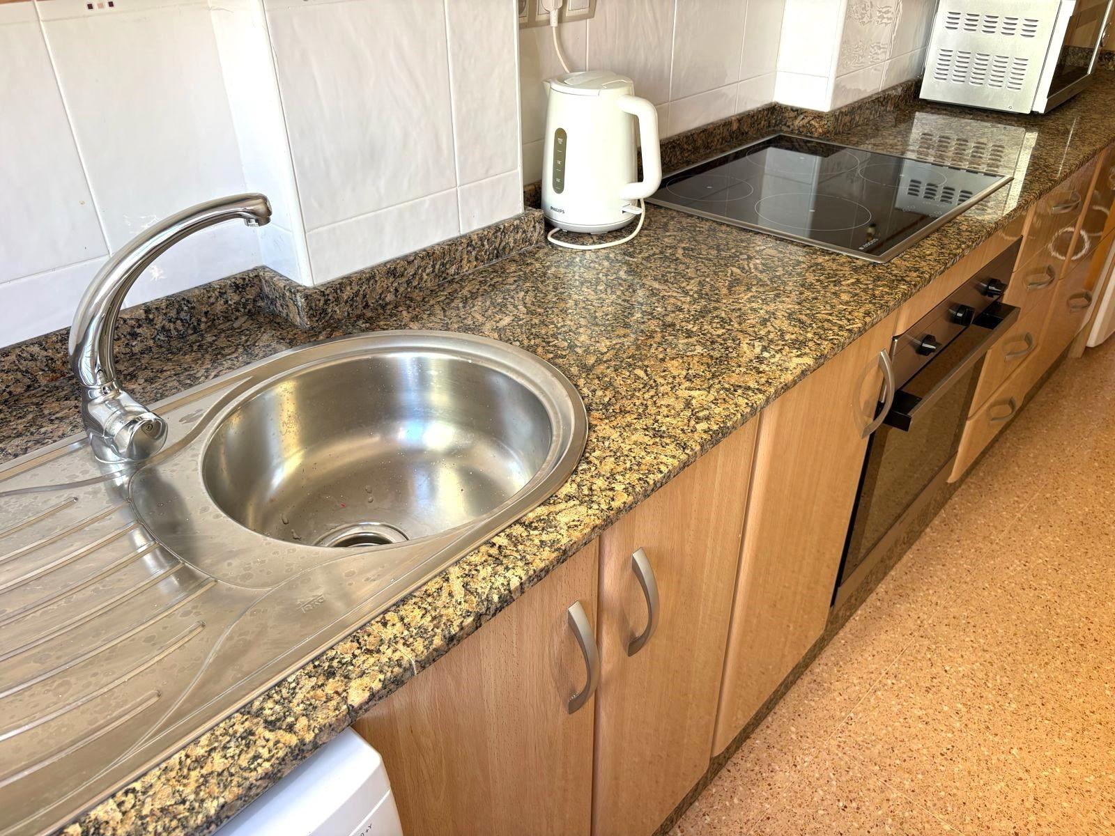 Resale - 2 Bedroom 1 Bathroom Apartment in Torrevieja - Centro  - Alicante