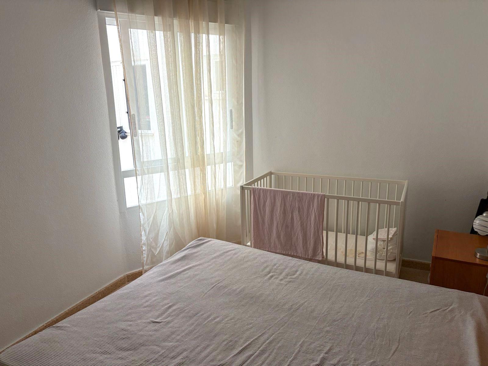 Resale - 2 Bedroom 1 Bathroom Apartment in Torrevieja - Centro  - Alicante