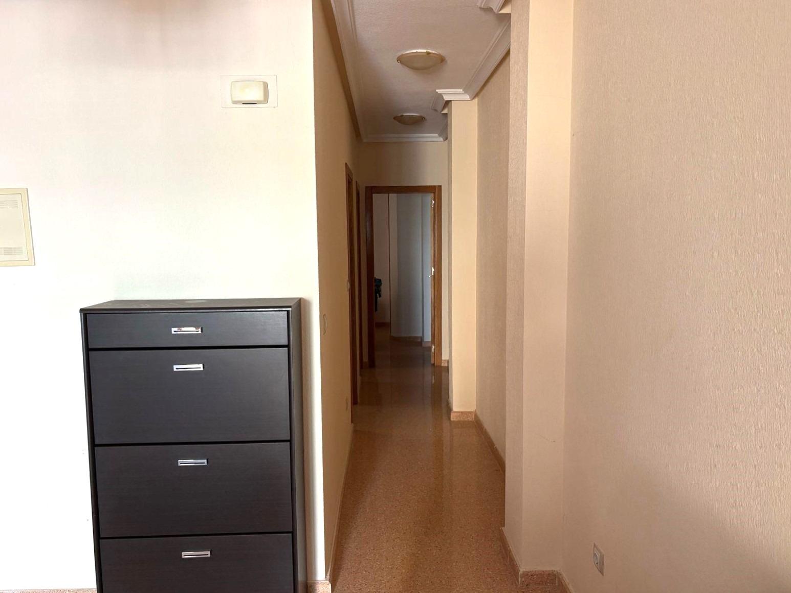 Resale - 2 Bedroom 1 Bathroom Apartment in Torrevieja - Centro  - Alicante