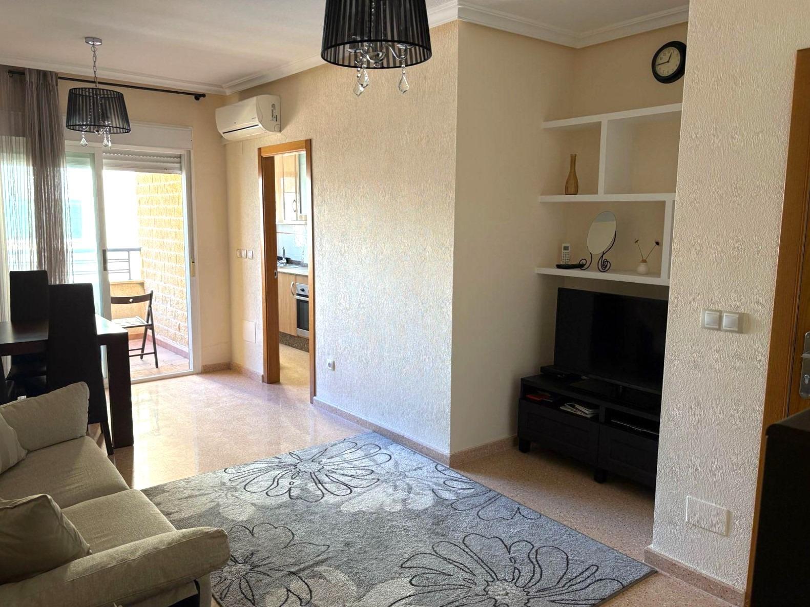 Resale - 2 Bedroom 1 Bathroom Apartment in Torrevieja - Centro  - Alicante