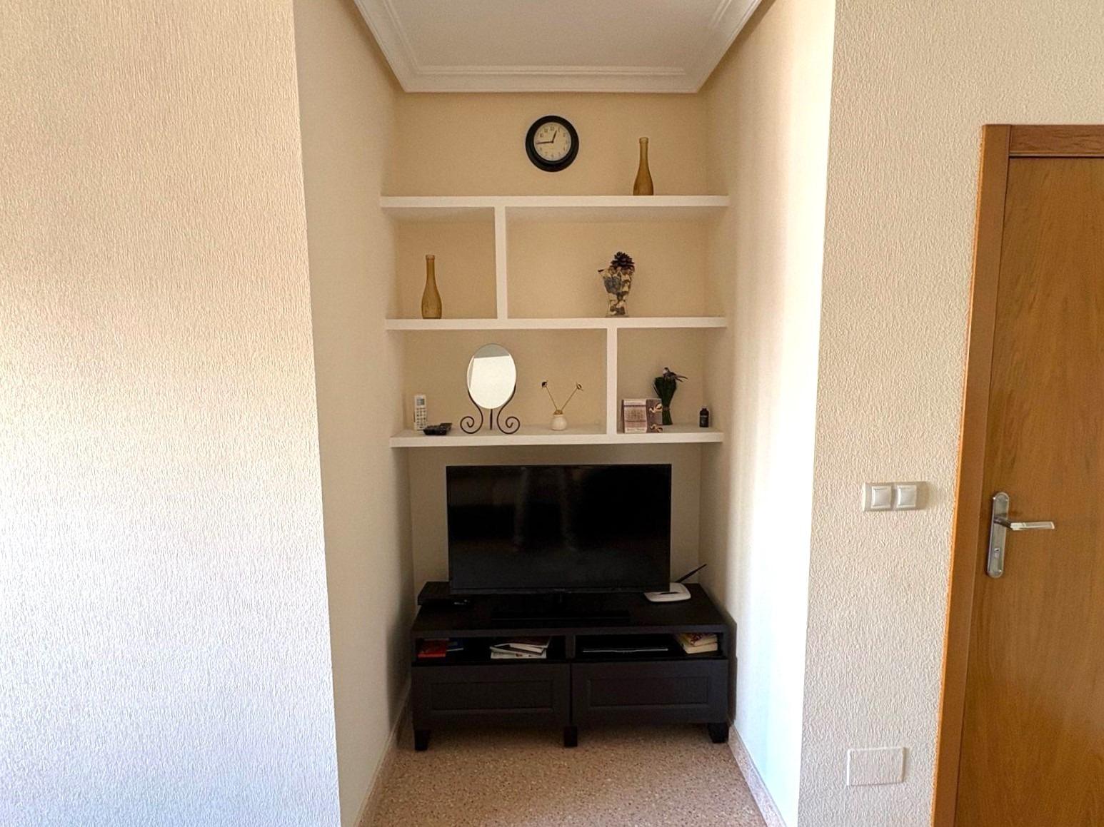 Resale - 2 Bedroom 1 Bathroom Apartment in Torrevieja - Centro  - Alicante