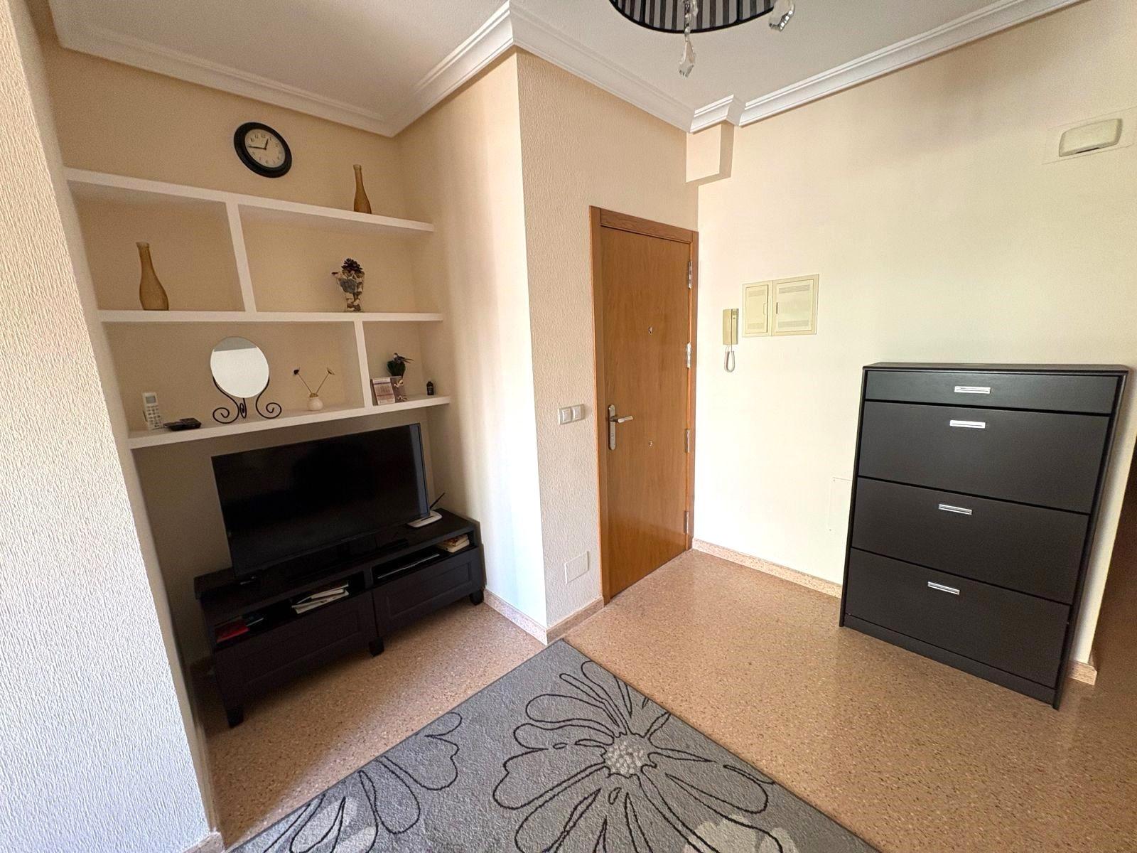 Resale - 2 Bedroom 1 Bathroom Apartment in Torrevieja - Centro  - Alicante