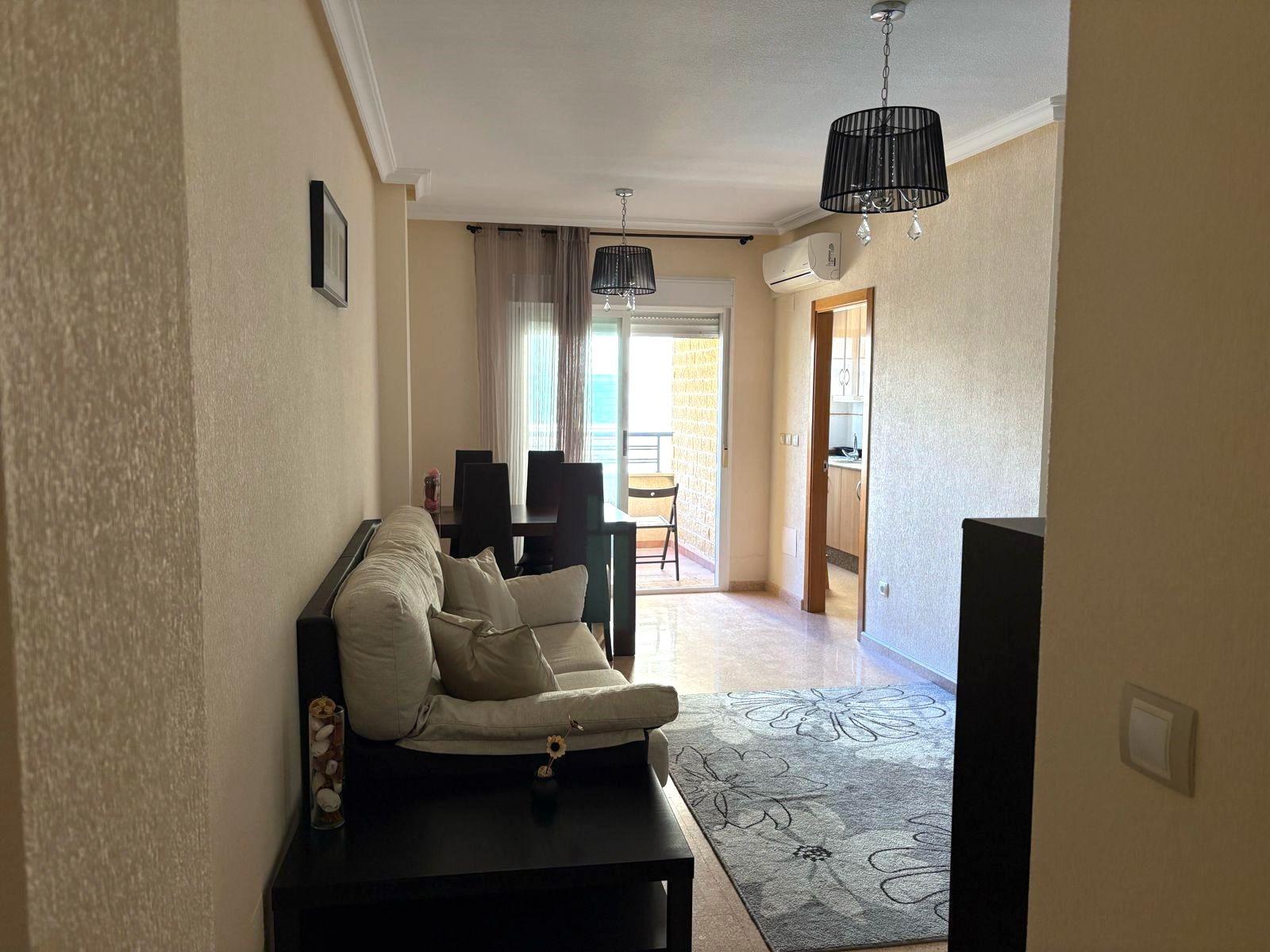 Resale - 2 Bedroom 1 Bathroom Apartment in Torrevieja - Centro  - Alicante
