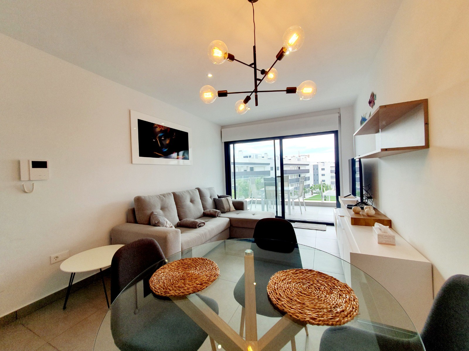 Resale - 2 Bedroom 2 Bathroom Apartment in Orihuela Costa - Costa Blanca  - Alicante