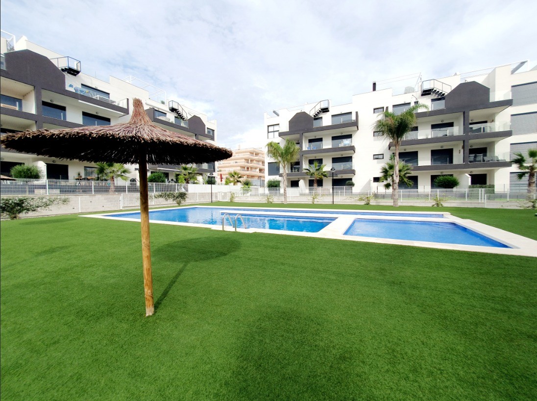 Resale - 2 Bedroom 2 Bathroom Apartment in Orihuela Costa - Costa Blanca  - Alicante