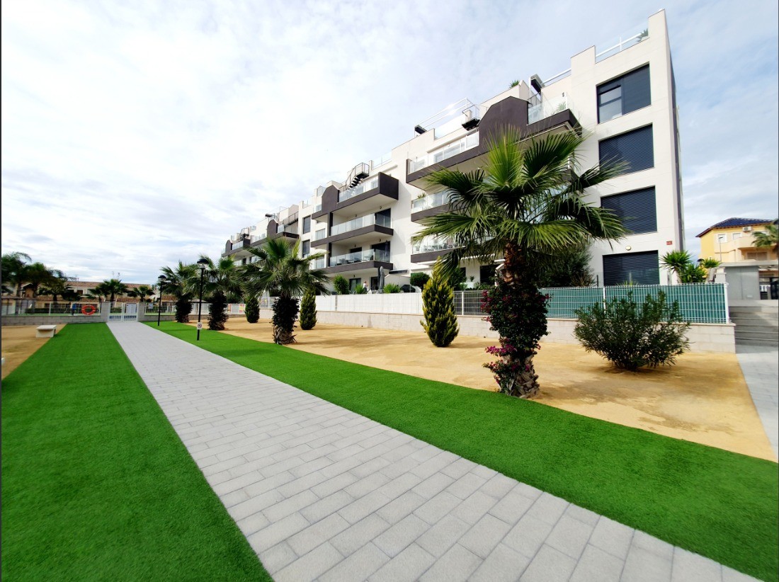 Resale - 2 Bedroom 2 Bathroom Apartment in Orihuela Costa - Costa Blanca  - Alicante