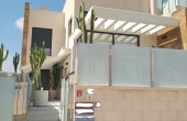 94-85-238-11-579/80422, 3 Bedroom 3 Bathroom Villa in Orihuela Costa