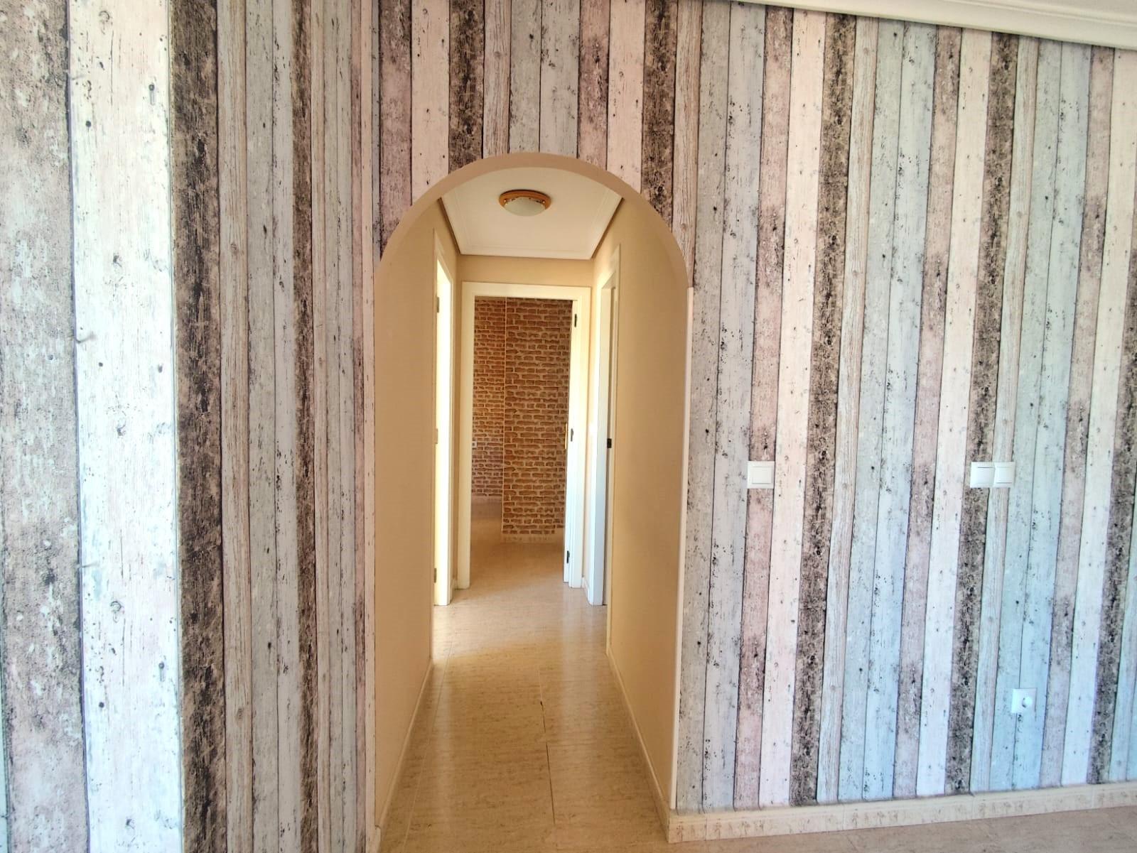 Resale - 2 Bedroom 1 Bathroom Apartment in Torrevieja - Centro  - Alicante