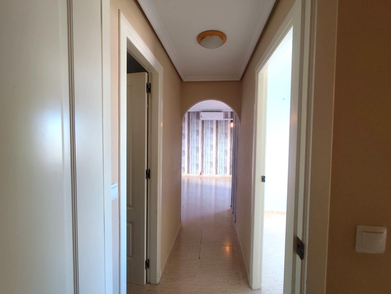 Resale - 2 Bedroom 1 Bathroom Apartment in Torrevieja - Centro  - Alicante