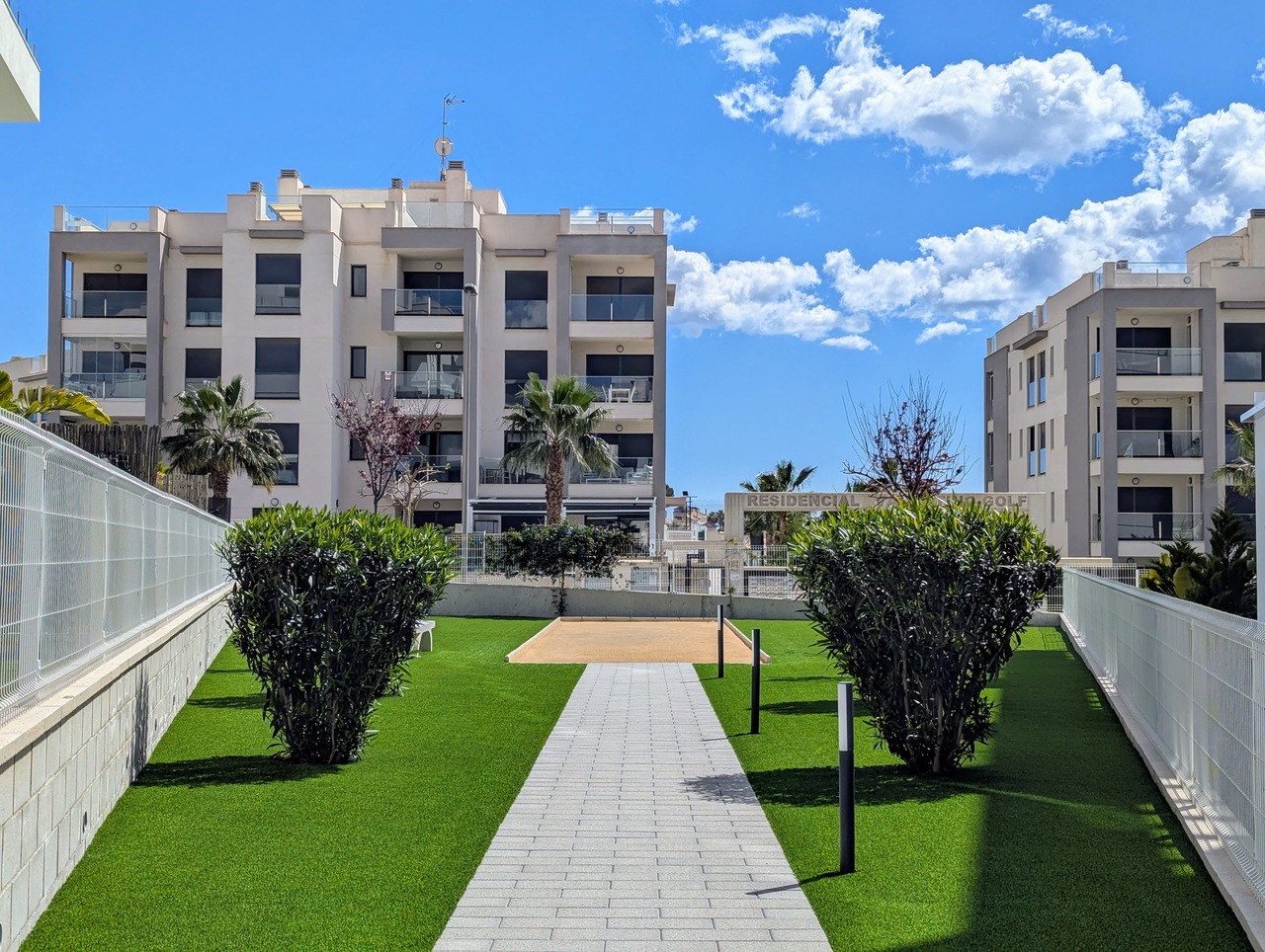 Resale - 2 Bedroom 2 Bathroom Penthouse in Villamartin - Costa Blanca  - Alicante