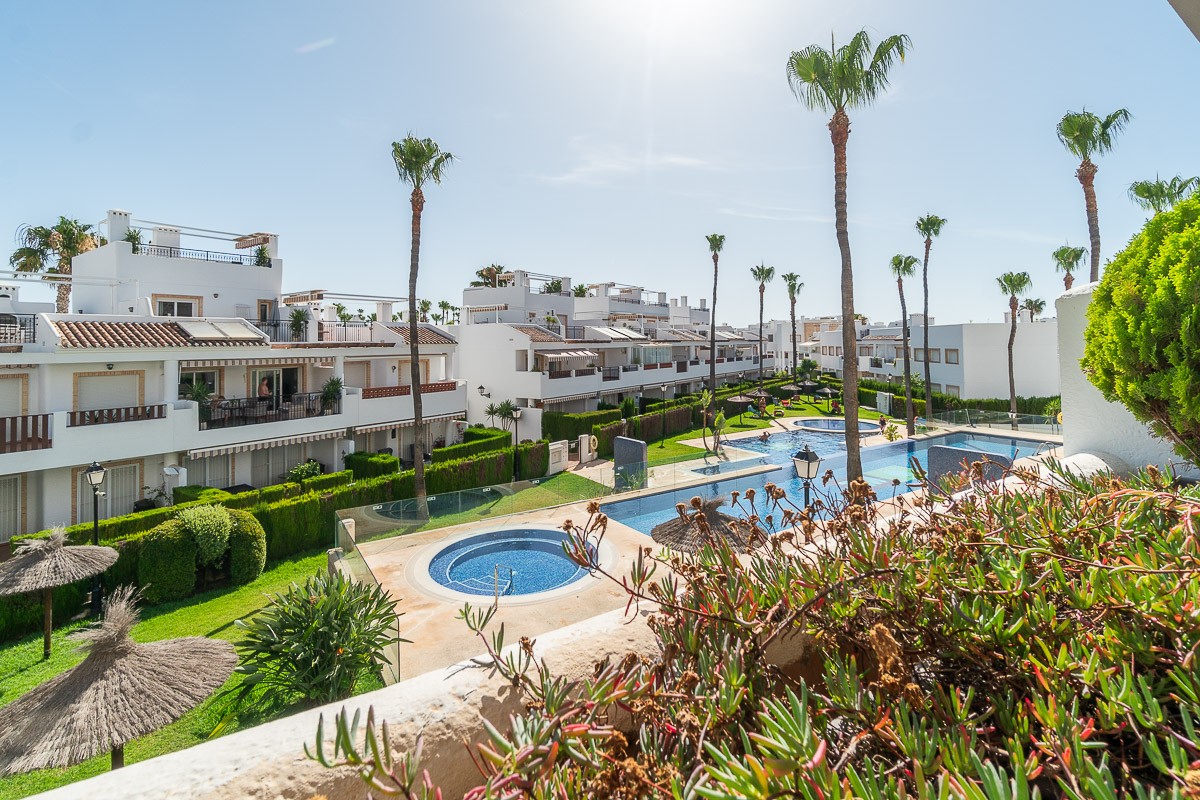 Resale - 2 Bedroom 1 Bathroom Apartment in Orihuela Costa - Costa Blanca  - Alicante