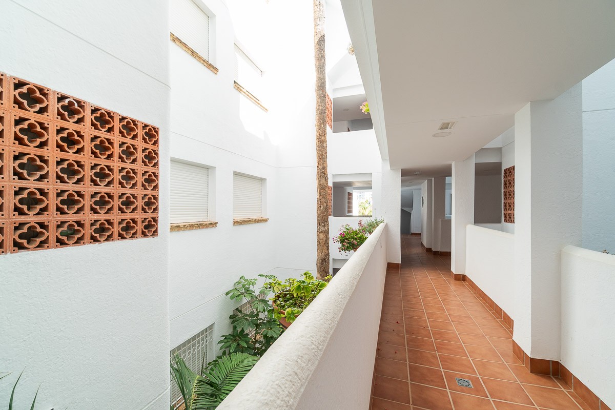 Resale - 2 Bedroom 1 Bathroom Apartment in Orihuela Costa - Costa Blanca  - Alicante