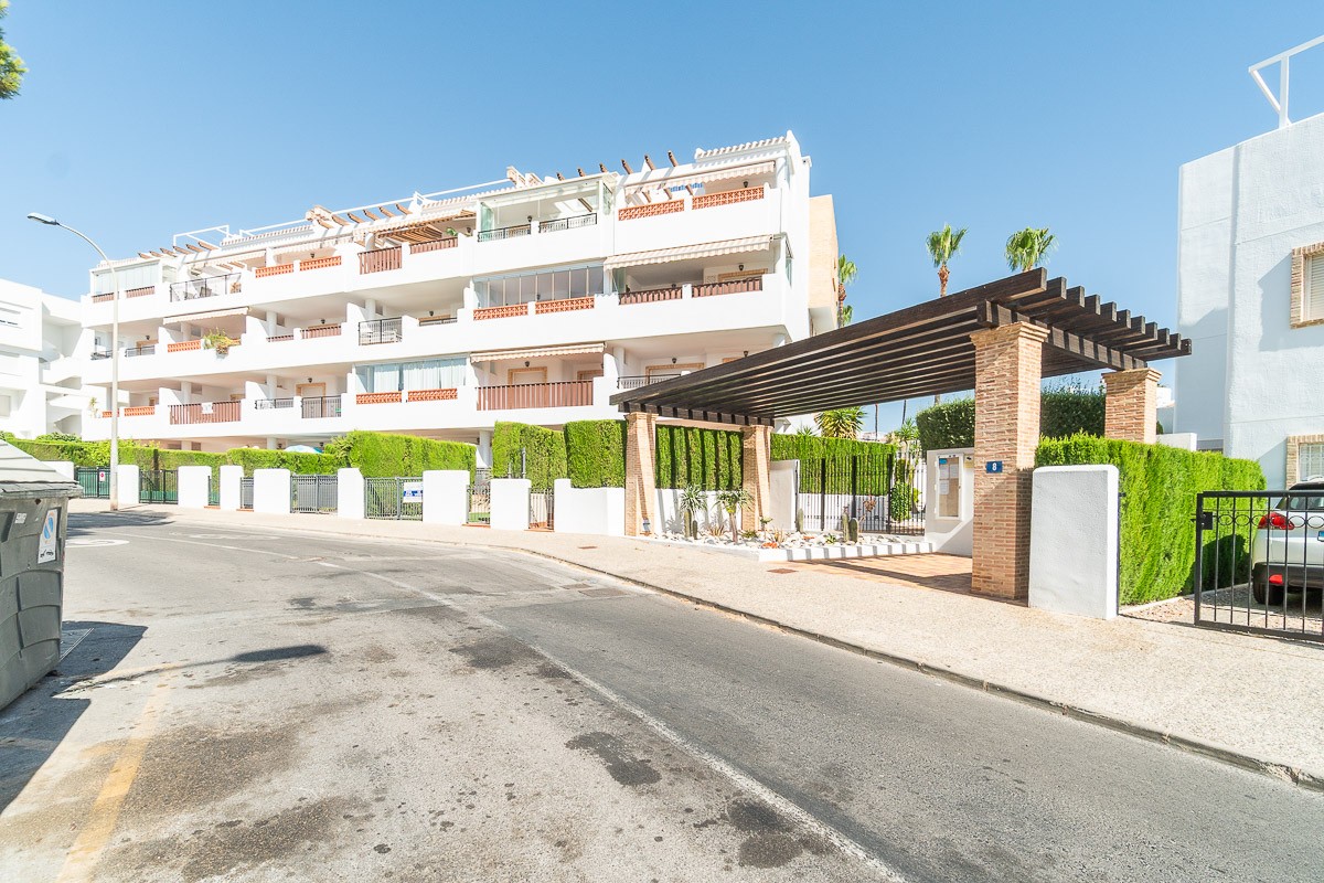 Resale - 2 Bedroom 1 Bathroom Apartment in Orihuela Costa - Costa Blanca  - Alicante