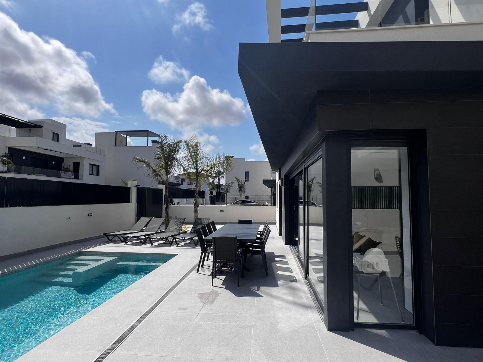 For sale - 5 Bedroom 4 Bathroom Villa in Algorfa - Inland  - Alicante