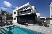 27-16-402-11-800/80472, 5 Bedroom 4 Bathroom Villa in Algorfa