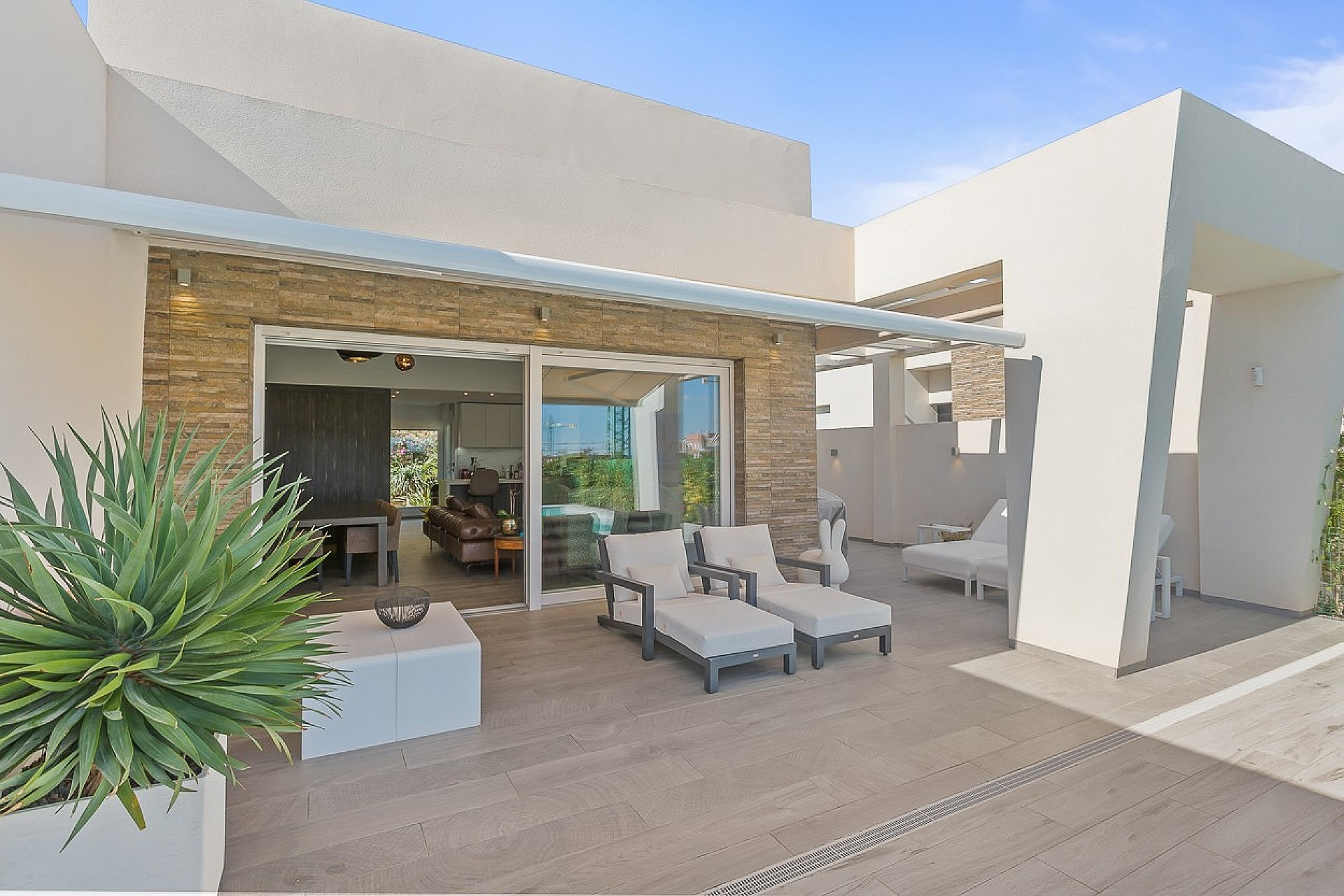 For sale - 2 Bedroom 2 Bathroom Villa in La Finca Golf Resort - Inland  - Alicante