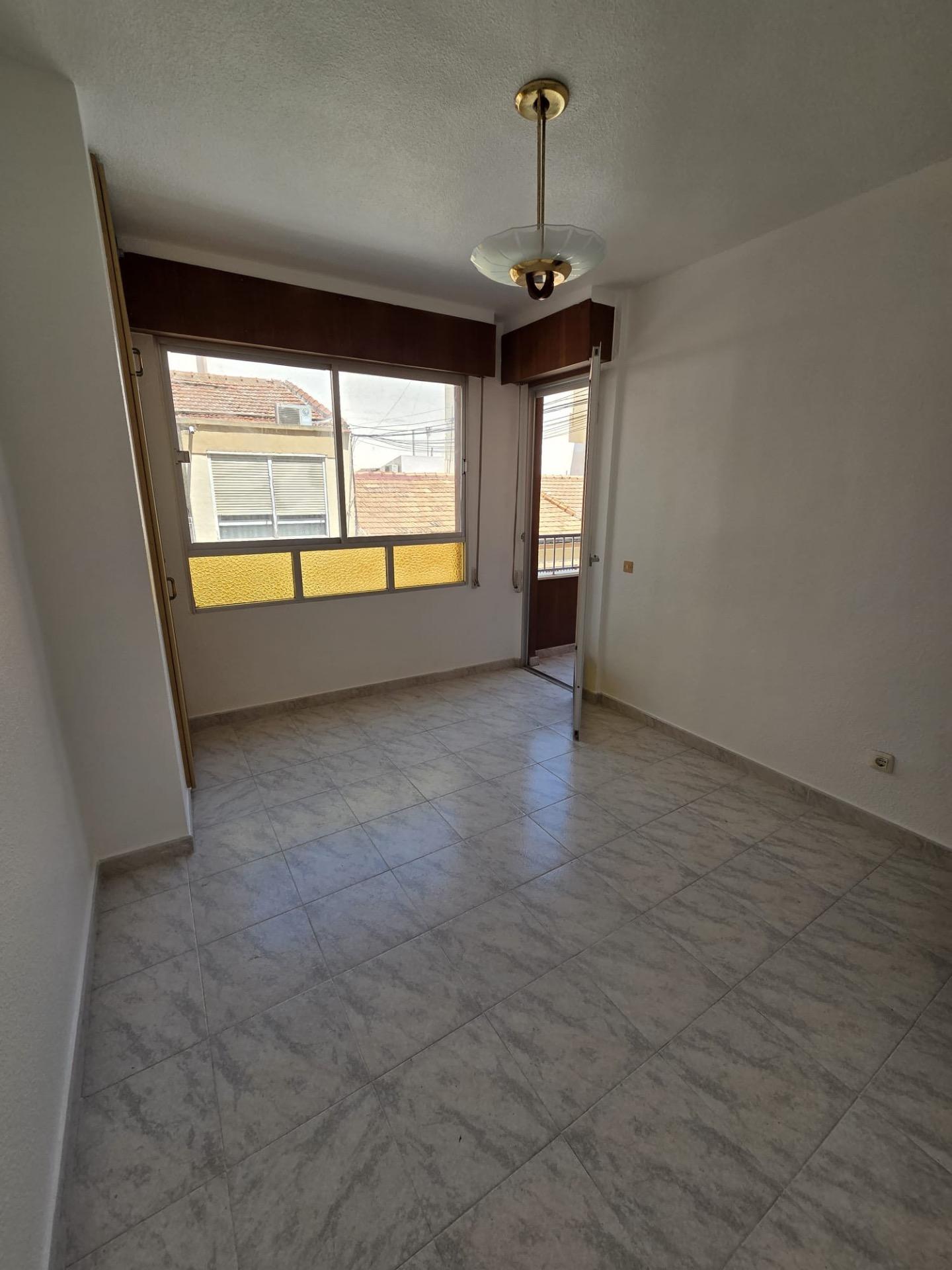 For sale - 3 Bedroom 2 Bathroom Apartment in Torrevieja - Las Piscinas Naturales  - Alicante