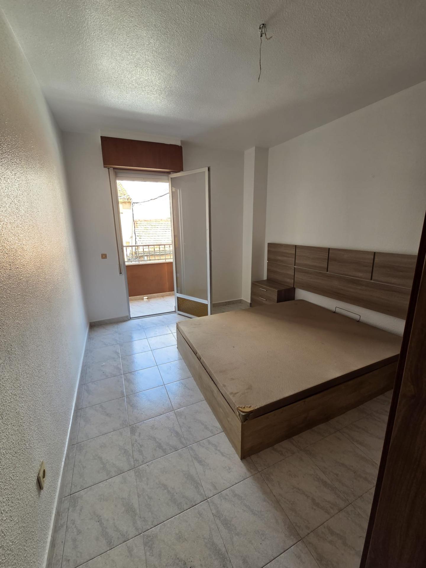 For sale - 3 Bedroom 2 Bathroom Apartment in Torrevieja - Las Piscinas Naturales  - Alicante