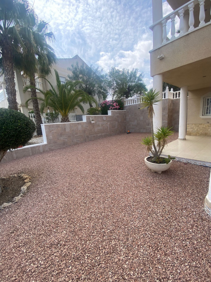For sale - 3 Bedroom 2 Bathroom Villa in Algorfa - Inland  - Alicante