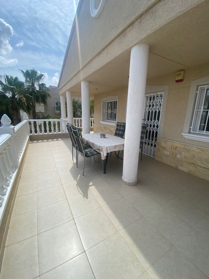 For sale - 3 Bedroom 2 Bathroom Villa in Algorfa - Inland  - Alicante