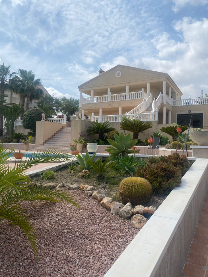 For sale - 3 Bedroom 2 Bathroom Villa in Algorfa - Inland  - Alicante