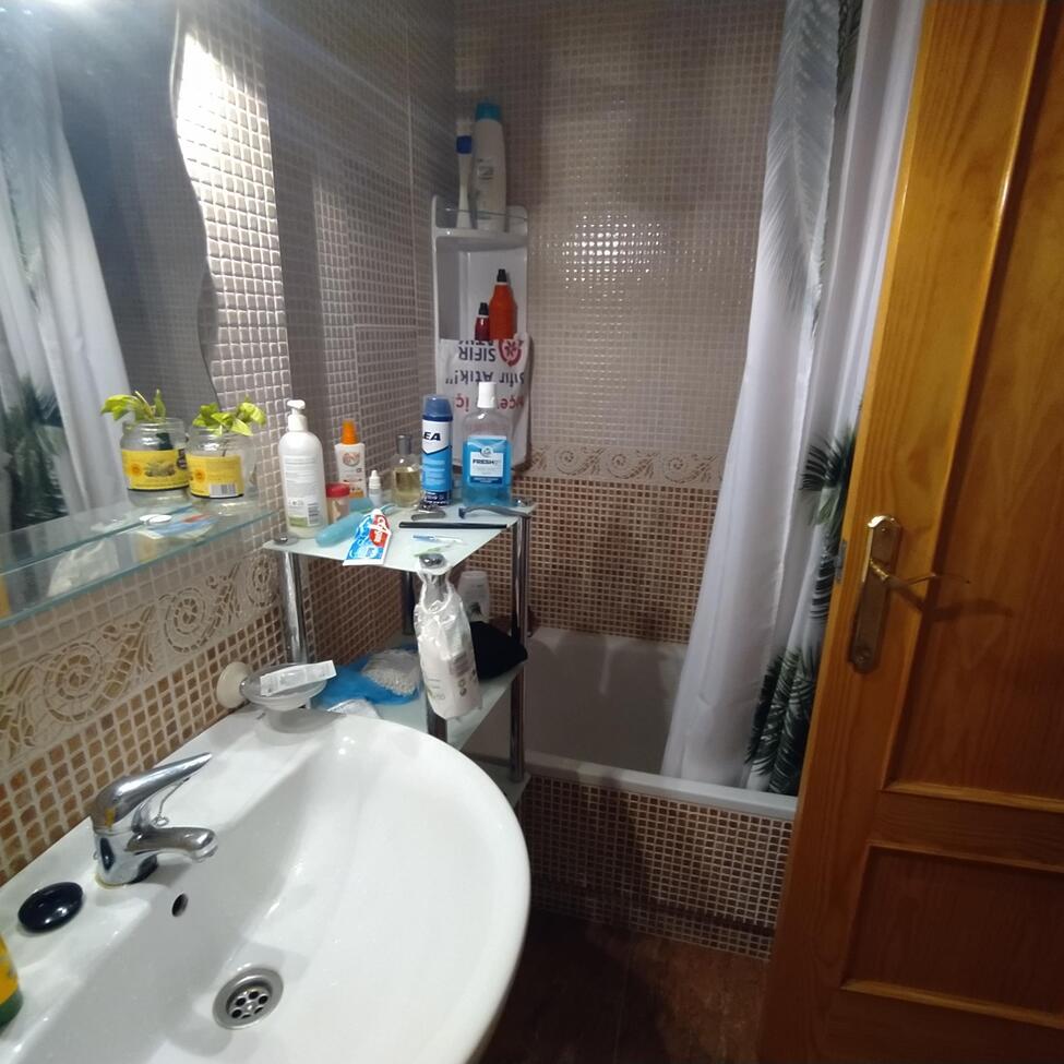 For sale - 2 Bedroom 1 Bathroom Apartment in Torrevieja -  - Alicante