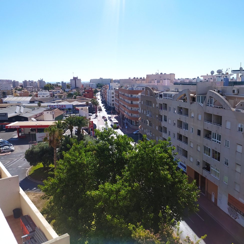 For sale - 2 Bedroom 1 Bathroom Apartment in Torrevieja -  - Alicante