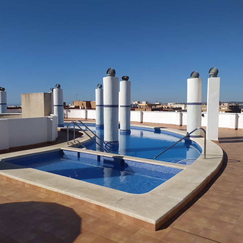 For sale - 2 Bedroom 1 Bathroom Apartment in Torrevieja -  - Alicante