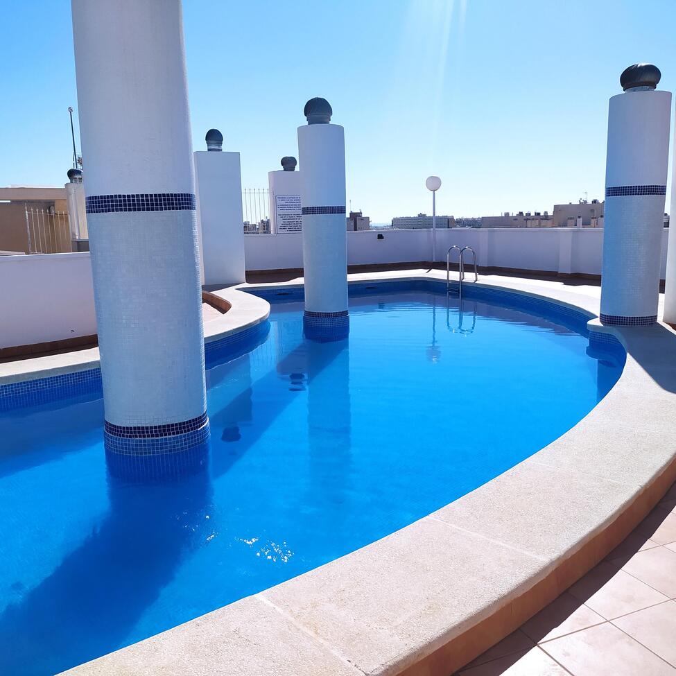 For sale - 2 Bedroom 1 Bathroom Apartment in Torrevieja -  - Alicante