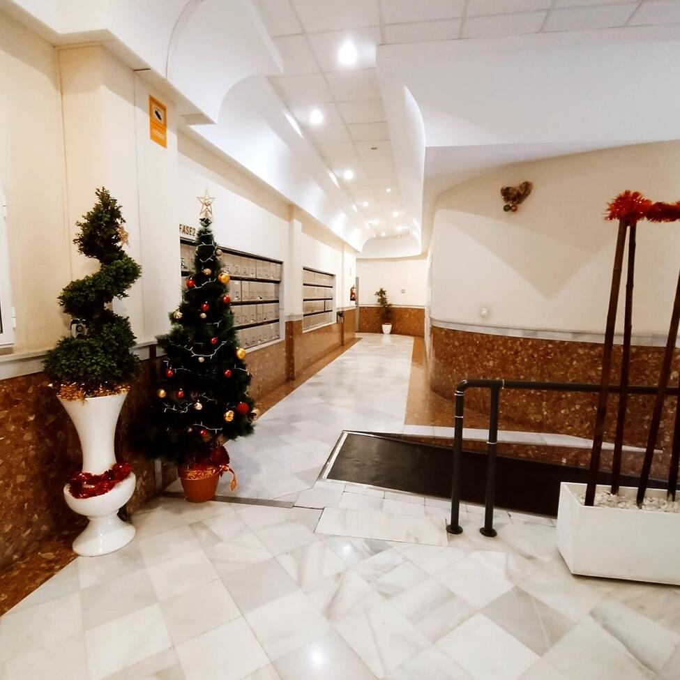 For sale - 2 Bedroom 1 Bathroom Apartment in Torrevieja -  - Alicante