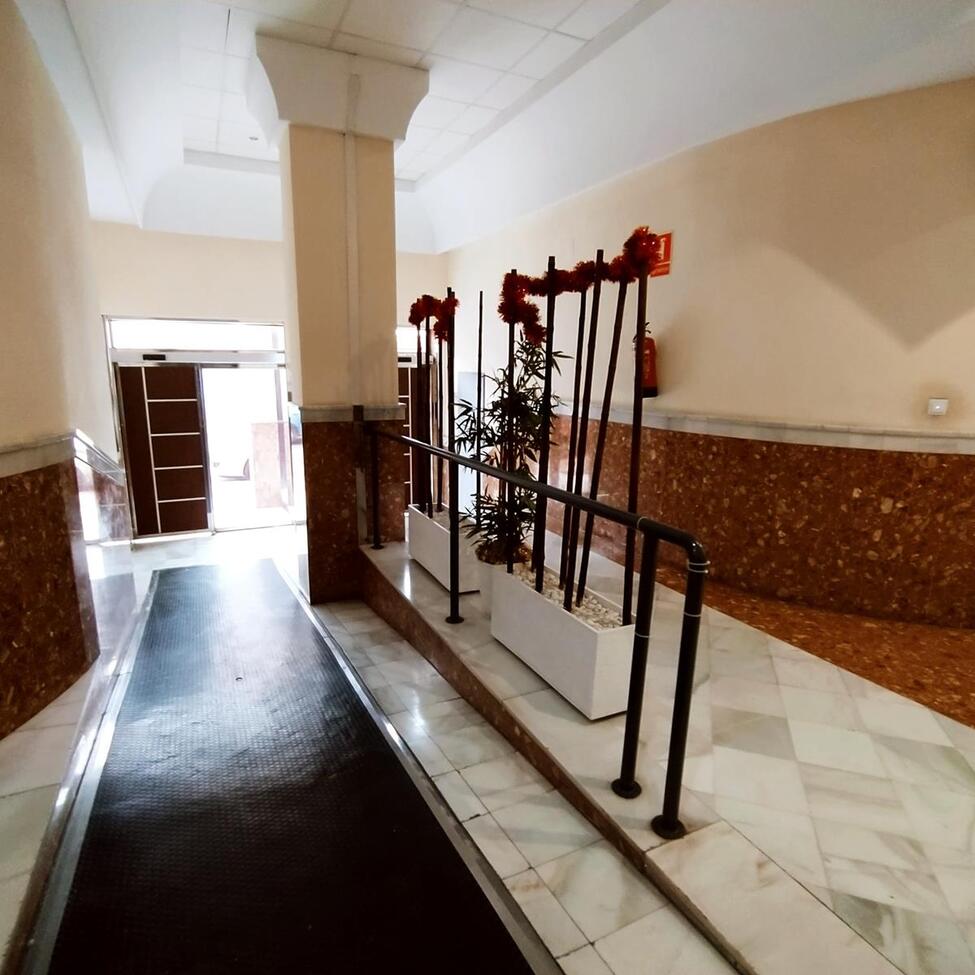 For sale - 2 Bedroom 1 Bathroom Apartment in Torrevieja -  - Alicante