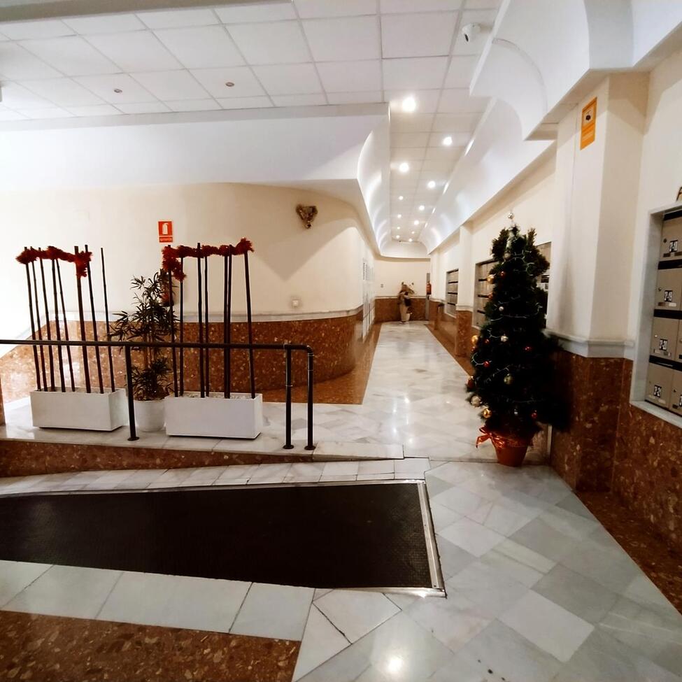 For sale - 2 Bedroom 1 Bathroom Apartment in Torrevieja -  - Alicante