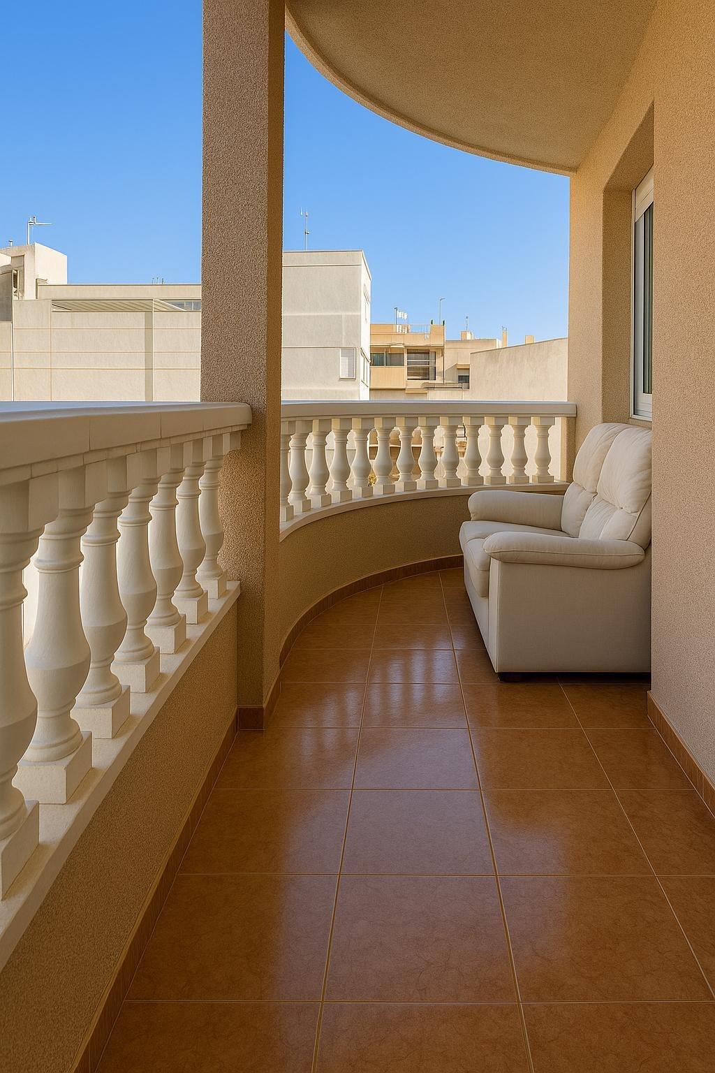 For sale - 2 Bedroom 1 Bathroom Apartment in Torrevieja - El Molino  - Alicante